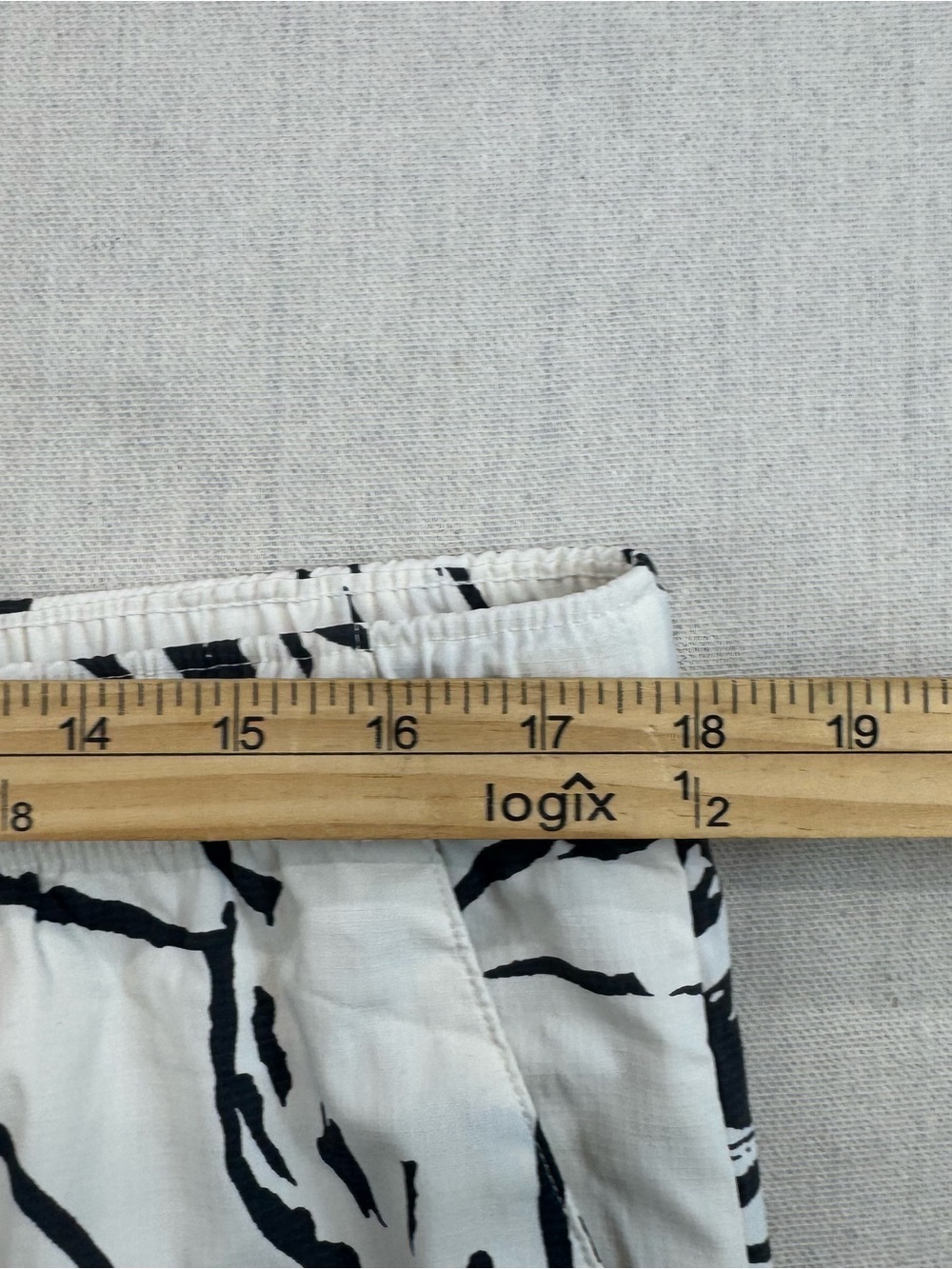 The North Face Women's Class V Pathfinder Pull-on Short Size XL White Black - Picture 8 of 13